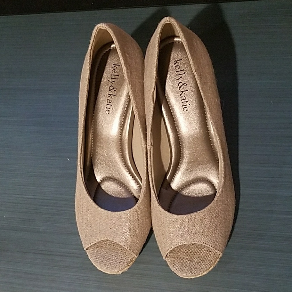 Kelly & Katie Wedges 7.5